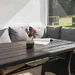 Сasa de vacaciones 3 Bedroom Lovely In *