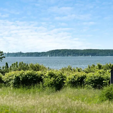 3 Bedroom Lovely In Hébergement de vacances Egernsund