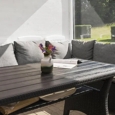 Hébergement de vacances 3 Bedroom Lovely In *