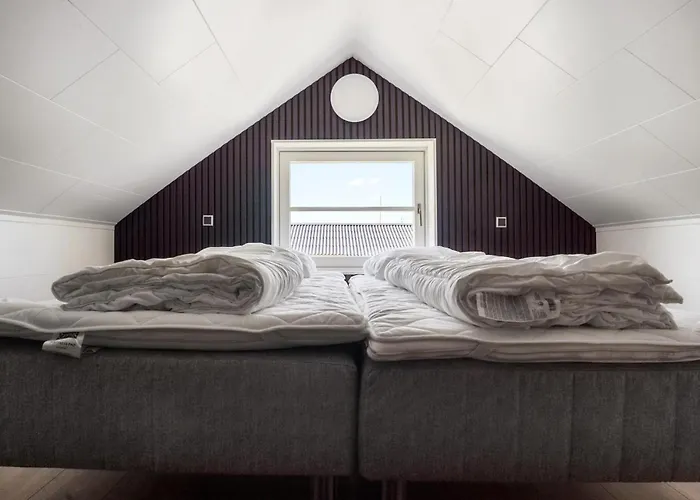 3 Bedroom Lovely In 別荘 *